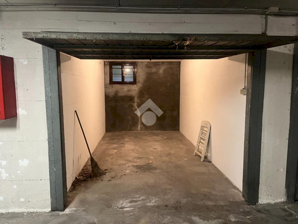 Box Via G. Gambigliani Zoccoli, Modena (zona Baggiovara) - foto 1