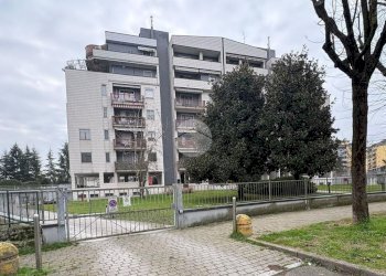 Box Via Massimo D'Azeglio, Rozzano - foto 2