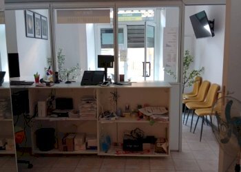 Locale Commerciale via Buranello, Genova (zona Sampierdarena) - foto 2