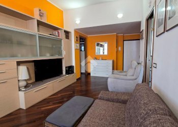 Three-room apartment Via Vincenzo Giordano Orsini, Milano (neighborhood Bande Nere) - photo 3