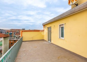 Attic Via Viverone, Torino (neighborhood Parella) - photo 1