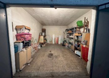 Foto 1 - Box Viale Lincoln, Caserta - photo 1