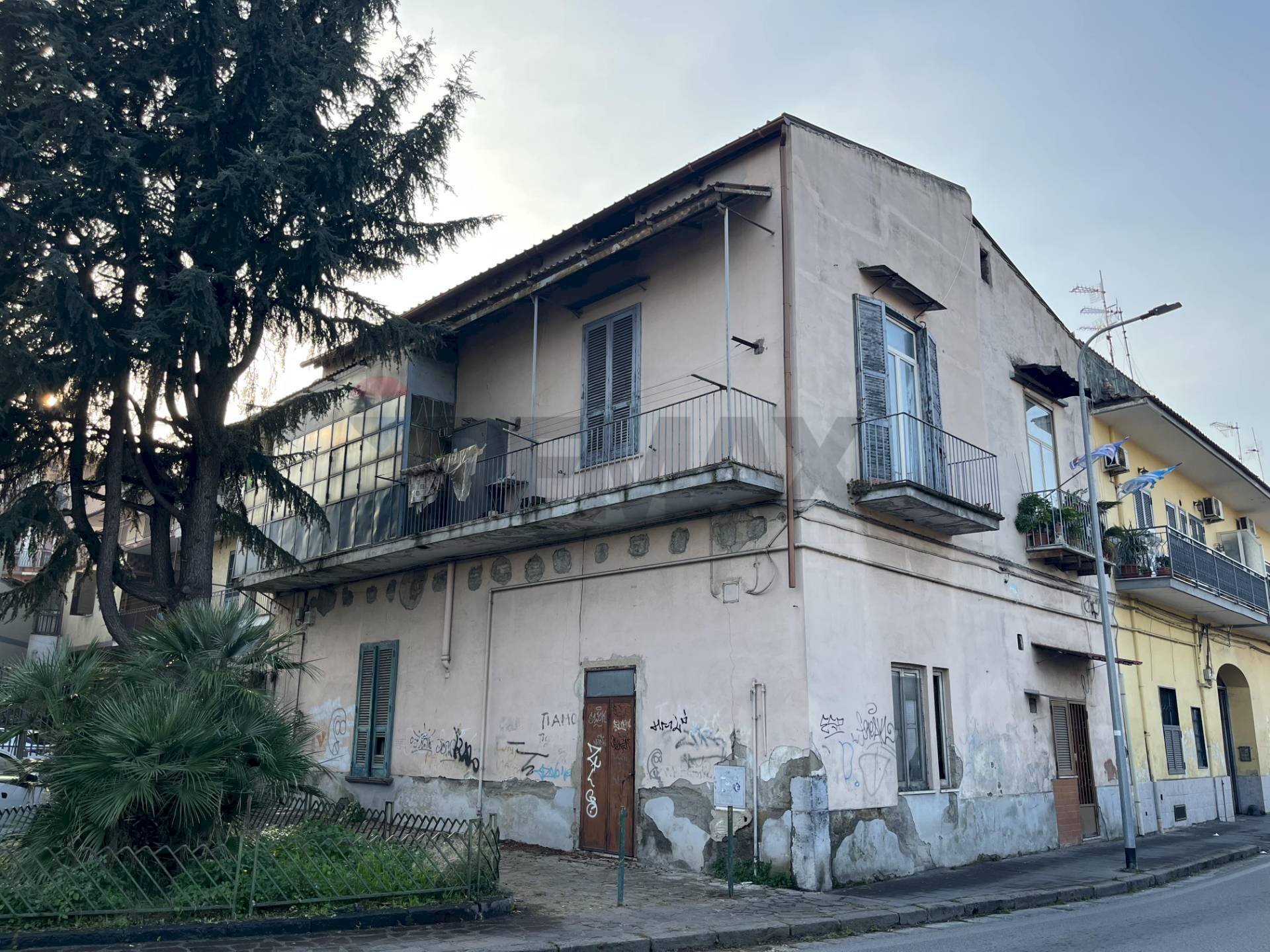 Casa all\'aperto - Casa semi indipendente via Cesare Battisti
 
10, Casoria - foto 1