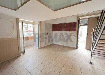 Stanza vuota - Casa semi indipendente via Cesare Battisti
 
10, Casoria - foto 2