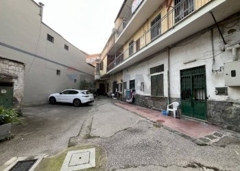 Edificio all\'aperto - Casa semi indipendente via Cesare Battisti
 
10, Casoria - foto 14