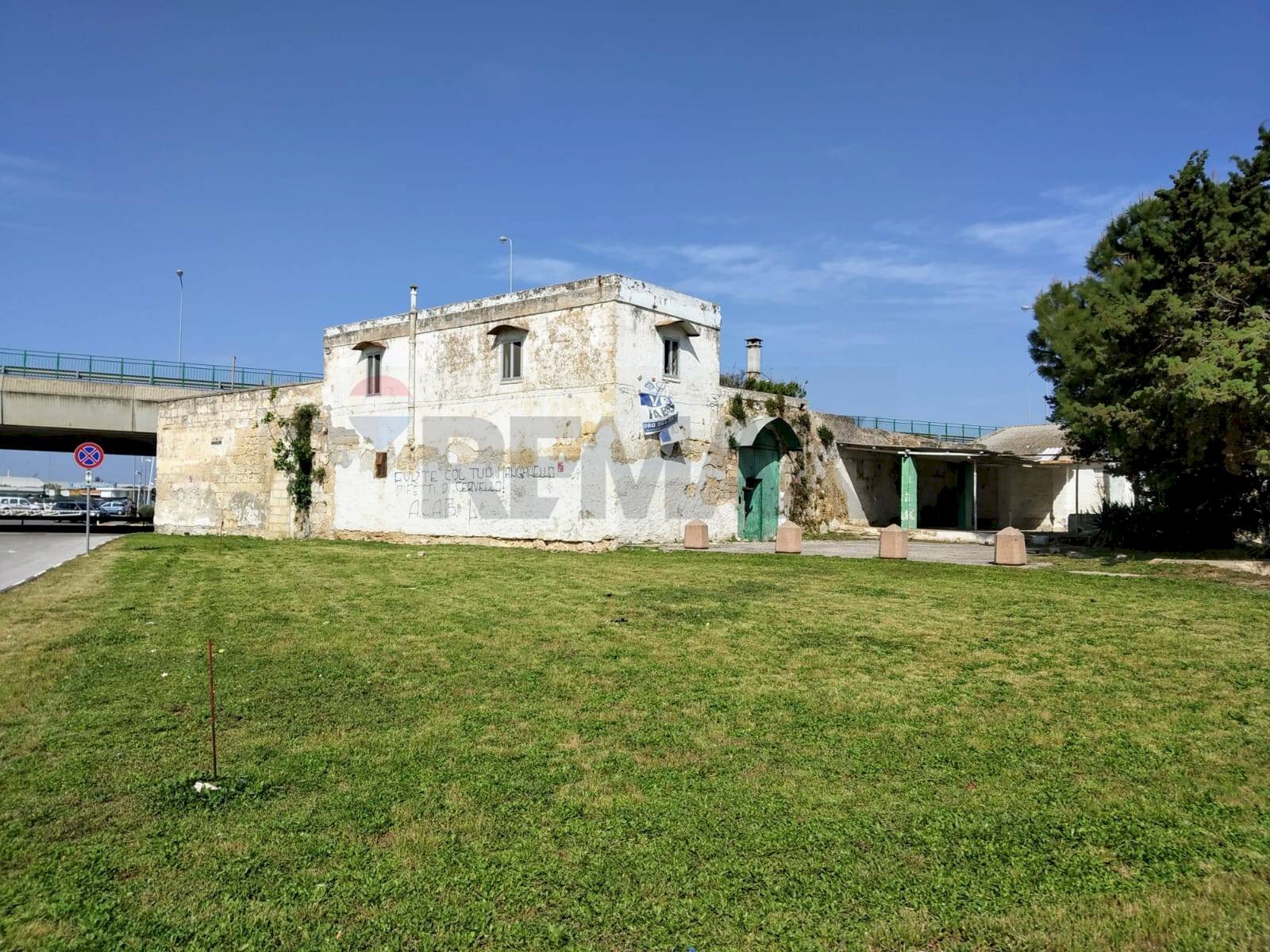 Casa all\'aperto - Rustico Viale Louis Pasteur
6, Bari - foto 2