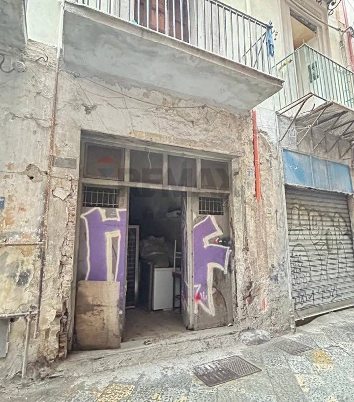 Edificio all\'aperto - Locale Commerciale VIA MATERASSAI
 
37, Palermo - foto 2