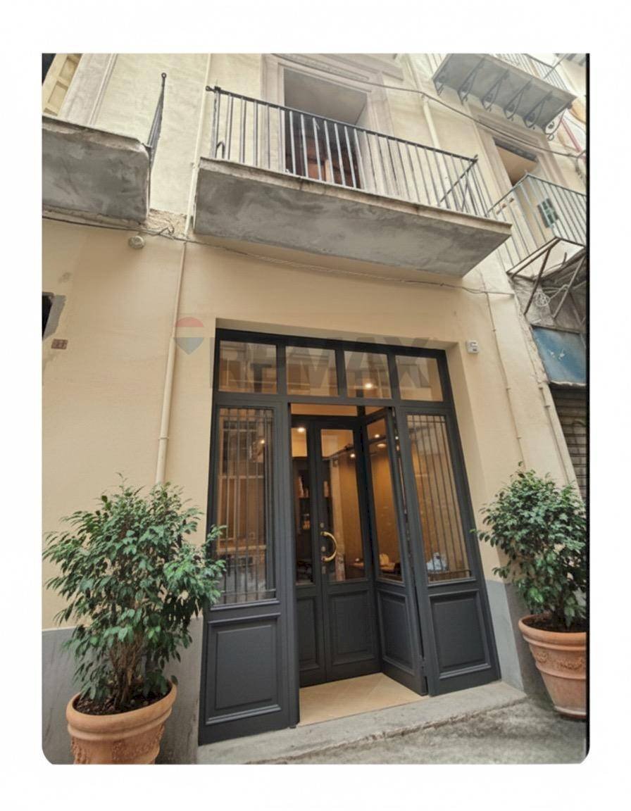 Virtual Staging Esterno - Locale Commerciale VIA MATERASSAI
 
37, Palermo - foto 3