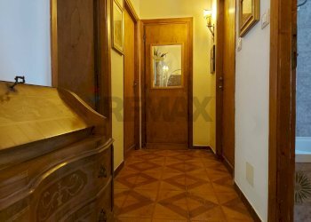 Hall / corridoio - Quadrilocale Via di Valle Melaina
 
157, Roma - foto 18