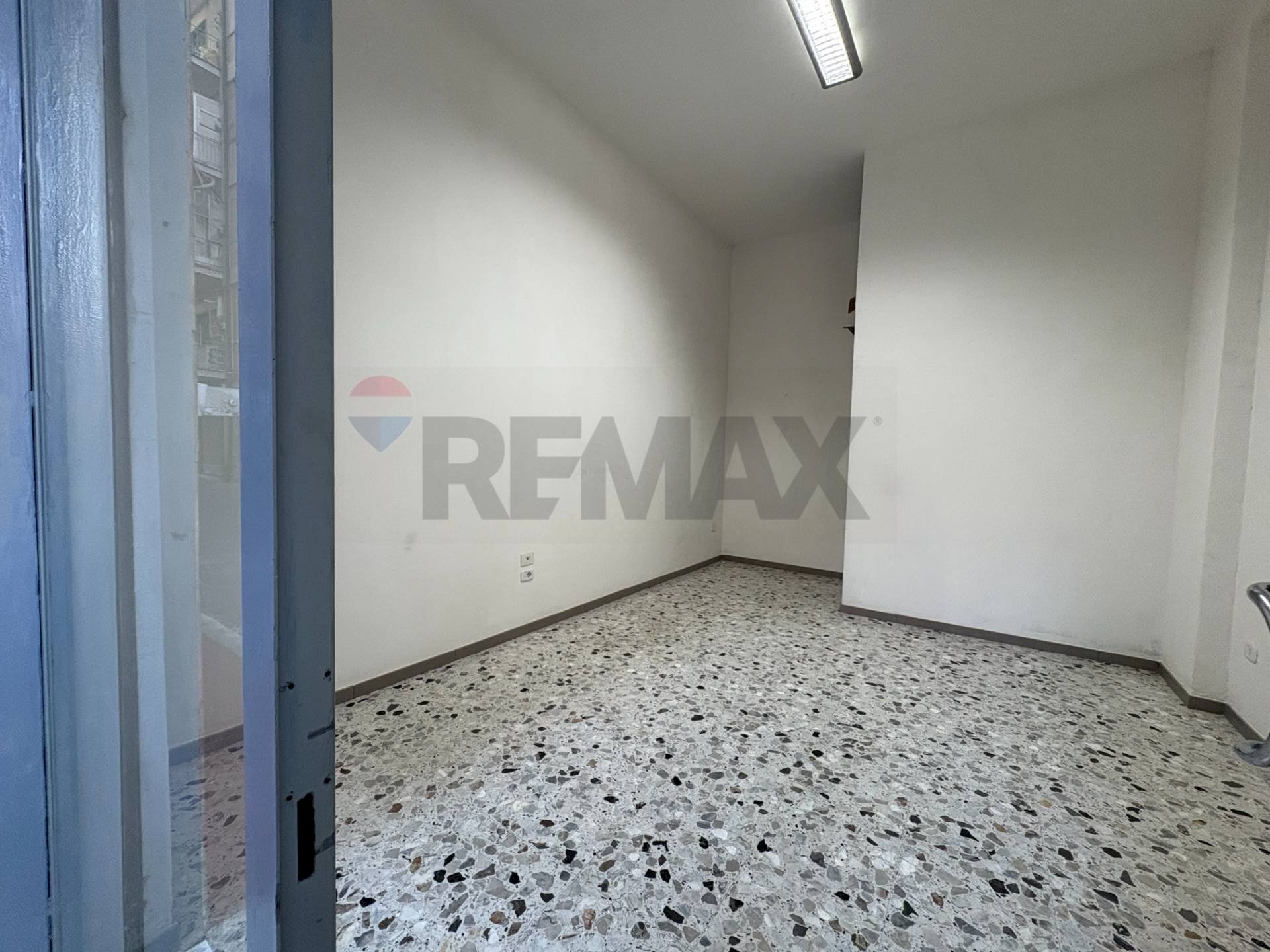 Stanza vuota - Commercial Premises via Publio Sizio, Nocera Inferiore - photo 3
