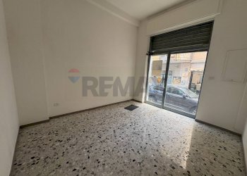 Stanza vuota - Locale Commerciale via Publio Sizio, Nocera Inferiore - foto 6