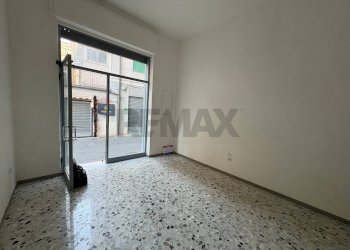 Stanza vuota - Locale Commerciale via Publio Sizio, Nocera Inferiore - foto 20