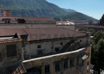 Edificio all\'aperto - Four-room apartment Piazza Zanardelli, Nocera Inferiore - photo 5