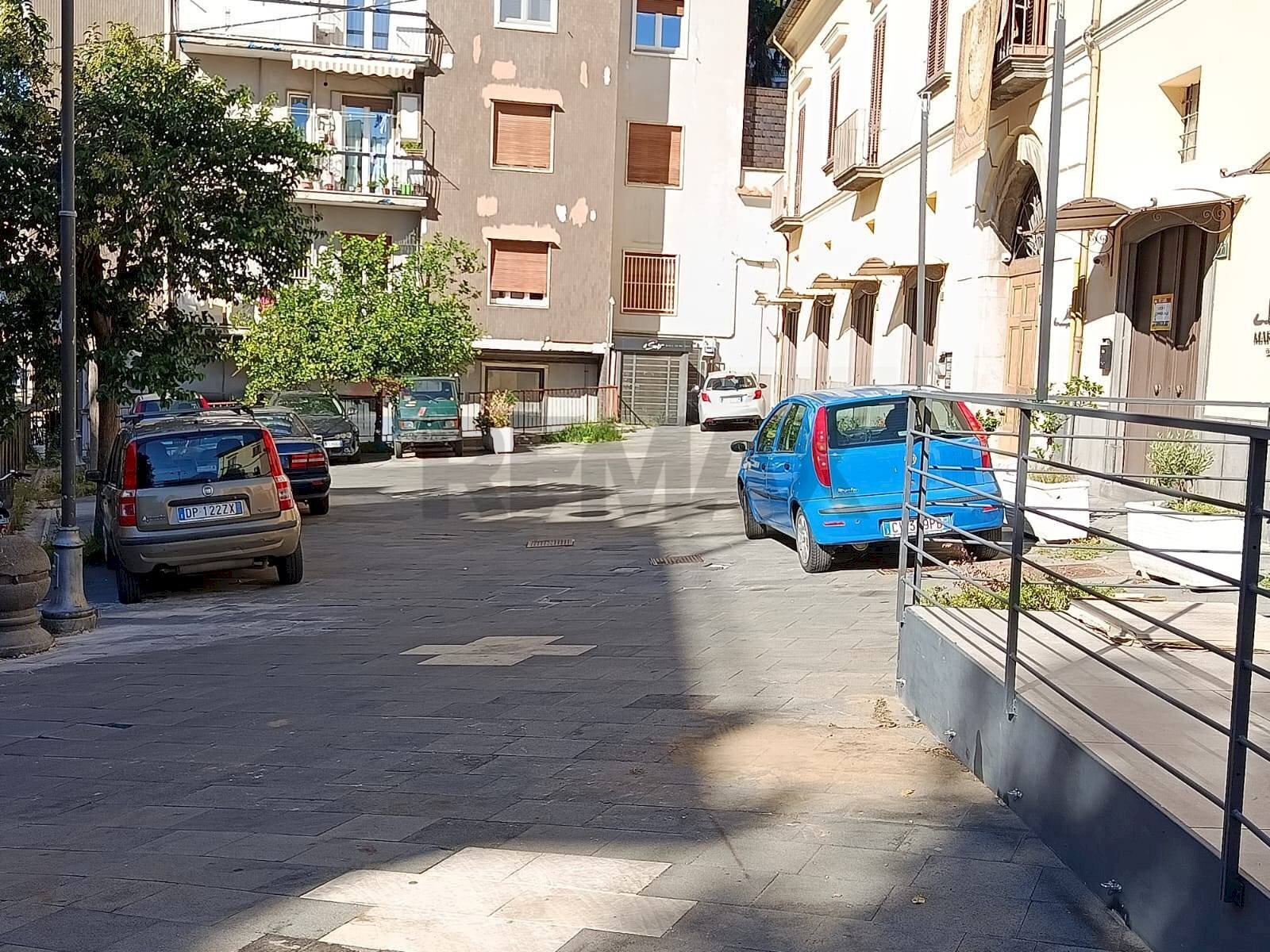 Edificio all\'aperto - Locale Commerciale VIA LARGO SANT'ANTONIO
 
8, Nocera Inferiore - foto 2