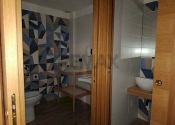 Bagno - Locale Commerciale VIA LARGO SANT'ANTONIO
 
8, Nocera Inferiore - foto 10