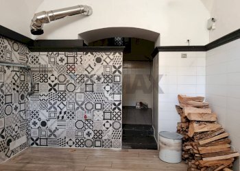 Dettagli - Locale Commerciale VIA LARGO SANT'ANTONIO
 
8, Nocera Inferiore - foto 12