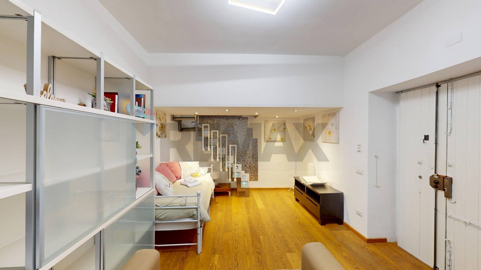 Soggiorno - Quadrilocale Vicolo Giudaica, Salerno - foto 2