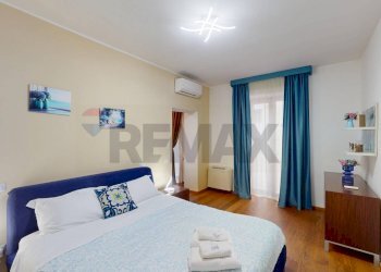 Camera / camera da letto - Four-room apartment Vicolo Giudaica, Salerno - photo 6
