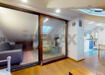 Sala da pranzo - Four-room apartment Vicolo Giudaica, Salerno - photo 8