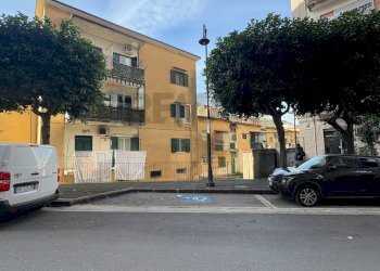 Edificio all\'aperto - Locale Commerciale via Eugenio Siciliano
 
8, Nocera Inferiore - foto 12