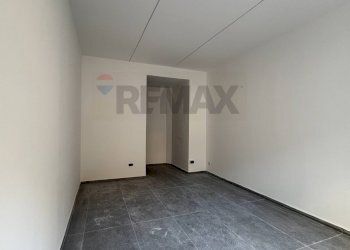 Stanza vuota - Locale Commerciale via Eugenio Siciliano
 
8, Nocera Inferiore - foto 25