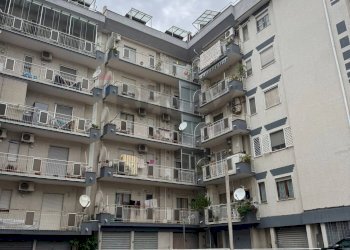 Edificio all\'aperto - Three-room apartment Via Claudio Guerdile, Salerno - photo 5