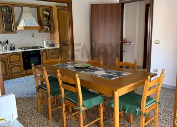 Sala da pranzo - Three-room apartment Via Risorgimento, Pagani - photo 5