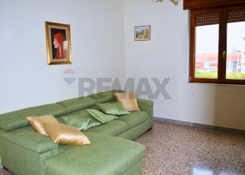 Soggiorno - Three-room apartment Via Risorgimento, Pagani - photo 11
