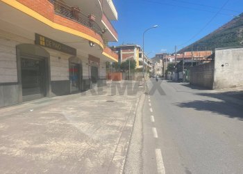 Edificio all\'aperto - Appartamento Via Iroma, Nocera Superiore - foto 3