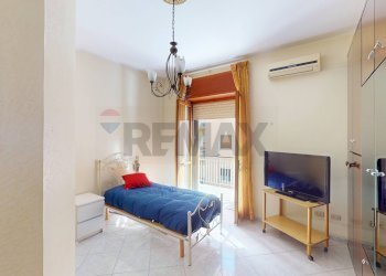 Camera / camera da letto - Apartment Via Dante, Pontecagnano Faiano - photo 14