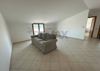 Soggiorno - Appartamento Via Nazionale, Nocera Superiore - foto 2