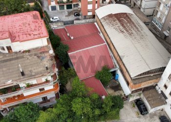 Edificio all\'aperto - Locale Commerciale Via Guido Cucci, Nocera Inferiore - foto 2