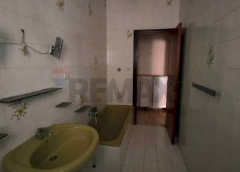 Bagno - Four-room apartment via fucilari
 
28, Nocera Inferiore - photo 16