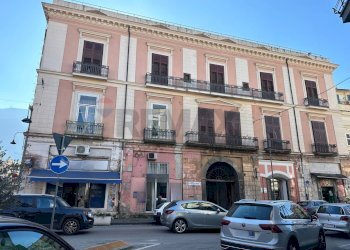 Edificio all\'aperto - Apartment Via Gian Battista Castaldo, Nocera Inferiore - photo 2