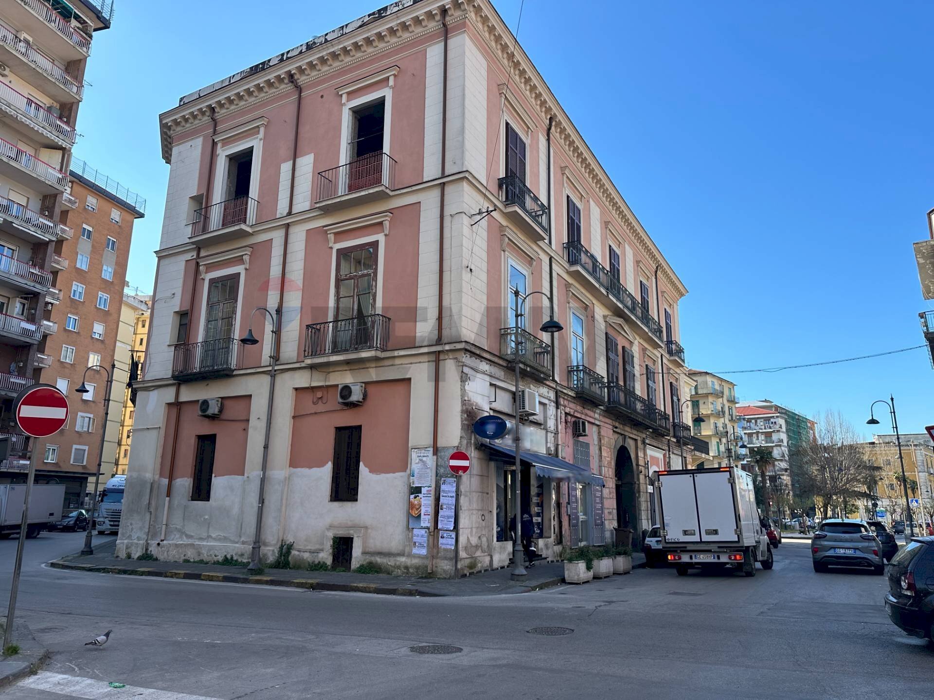 Edificio all\'aperto - Commercial Premises Via Gian Battista Castaldo, Nocera Inferiore - photo 2