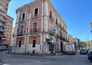 Edificio all\'aperto - Commercial Premises Via Gian Battista Castaldo, Nocera Inferiore - photo 5