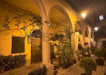 Edificio all\'aperto - Attic Pescia - photo 14