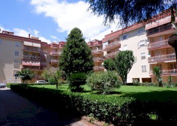 Edificio all\'aperto - Appartamento via saragat
 
122, San Nicola la Strada - foto 24