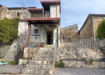 Casa all\'aperto - Casa semi indipendente via Vicinato Fontanavecchia
 
11, Faicchio - foto 1