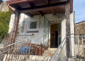 Casa all\'aperto - Casa semi indipendente via Vicinato Fontanavecchia
 
11, Faicchio - foto 2