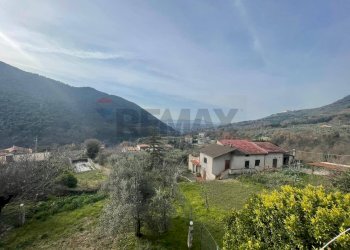 Vista delle montagne - Casa semi indipendente via Vicinato Fontanavecchia
 
11, Faicchio - foto 5