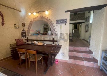 Sala da pranzo - Casa semi indipendente via Vicinato Fontanavecchia
 
11, Faicchio - foto 20