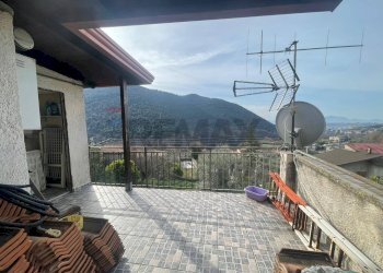 Terrazza - Casa semi indipendente via Vicinato Fontanavecchia
 
11, Faicchio - foto 24