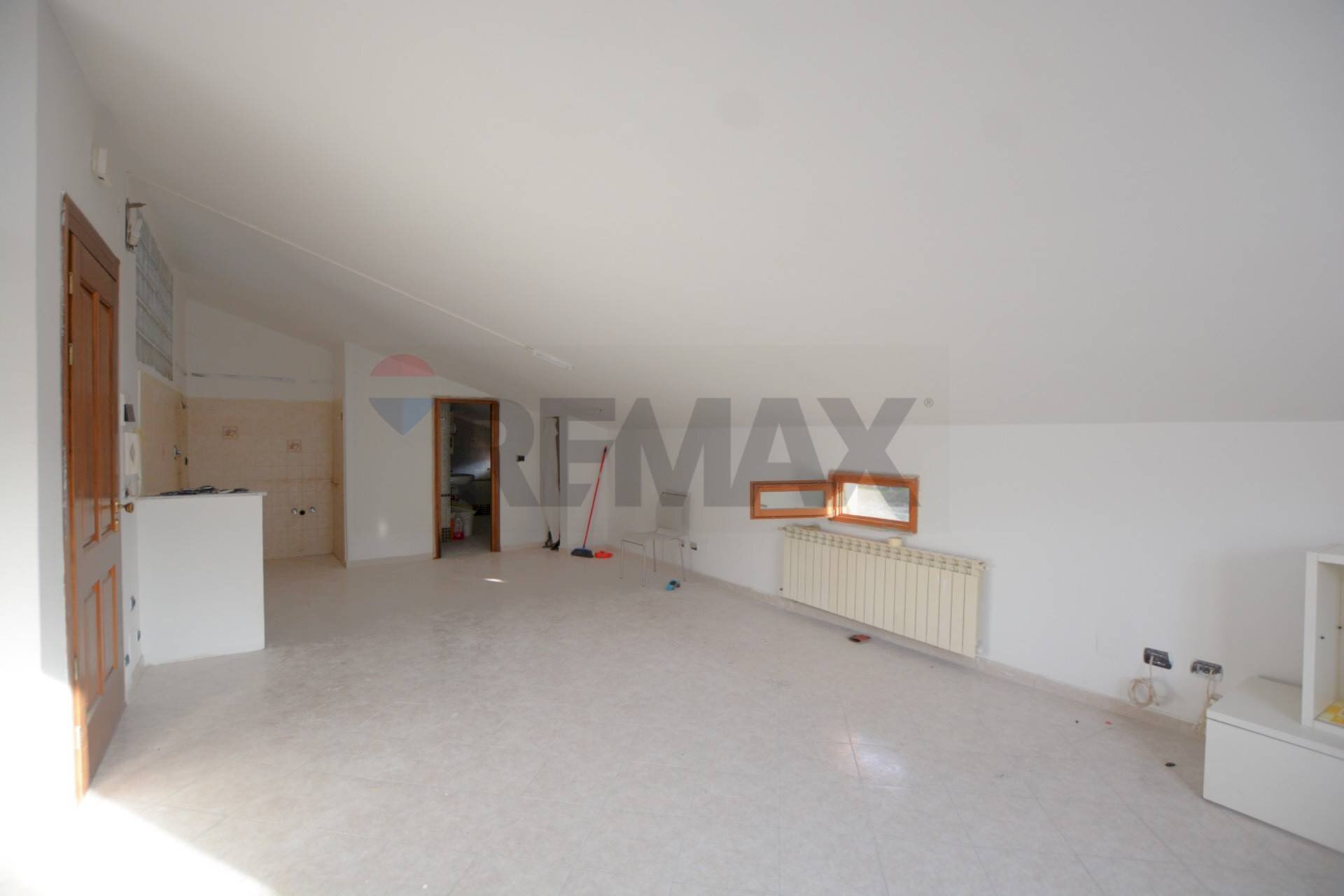 Stanza vuota - Attico Varazze - foto 2