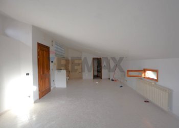 Stanza vuota - Attic Varazze - photo 1