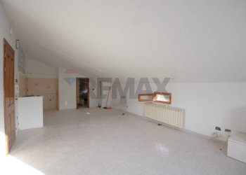 Stanza vuota - Attic Varazze - photo 2