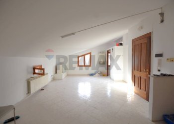 Stanza vuota - Attic Varazze - photo 4