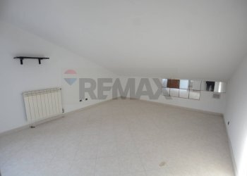 Stanza vuota - Attic Varazze - photo 13