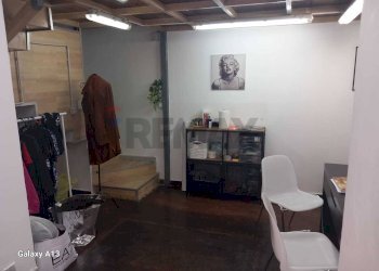 Dispensa di stoccaggio - Locale Commerciale Via Vittorio Emanuele III
 
3, Casalnuovo di Napoli - foto 3