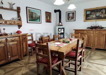 Sala da pranzo - Villa Via Dell'Emigrante
 
17/A, San Gregorio nelle Alpi - foto 12